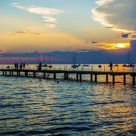 בית נופש Panorama Seaview Kolomban - Happy