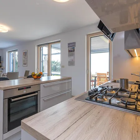 בית נופש Panorama Seaview Kolomban - Happy *