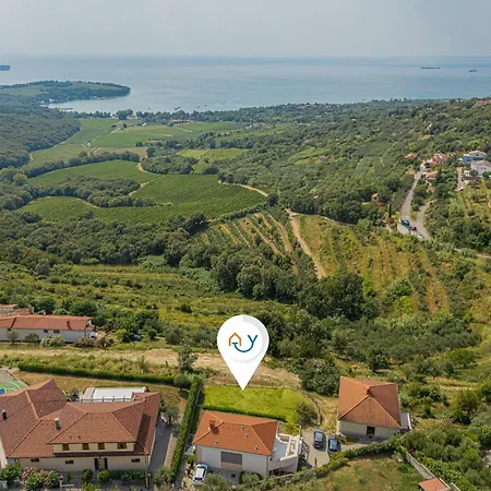 בית נופש Panorama Seaview Kolomban - Happy