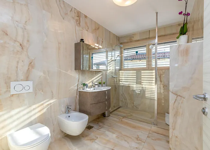 Panorama Seaview Kolomban - Happy أنكاران