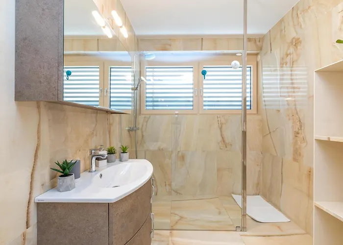 Casa vacanze Panorama Seaview Kolomban - Happy Ancarano