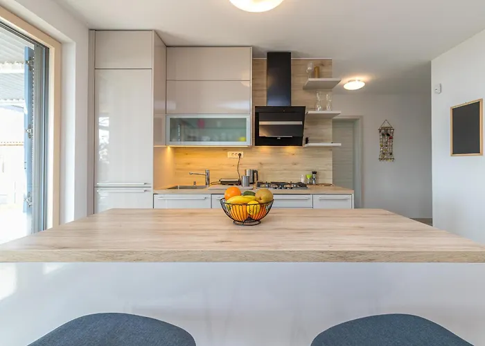 بيت للعطل Panorama Seaview Kolomban - Happy أنكاران